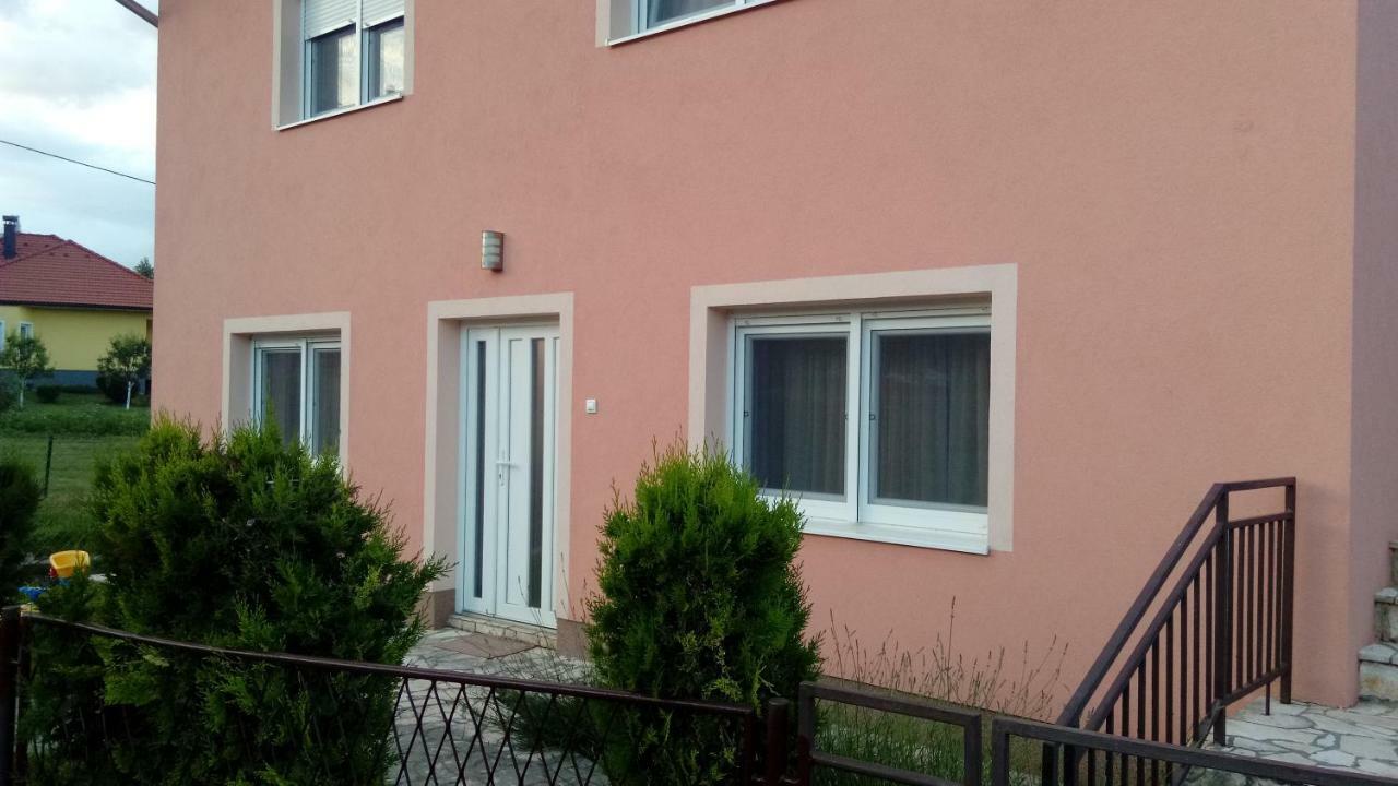 Apartmani Lovro Ogulin Bagian luar foto