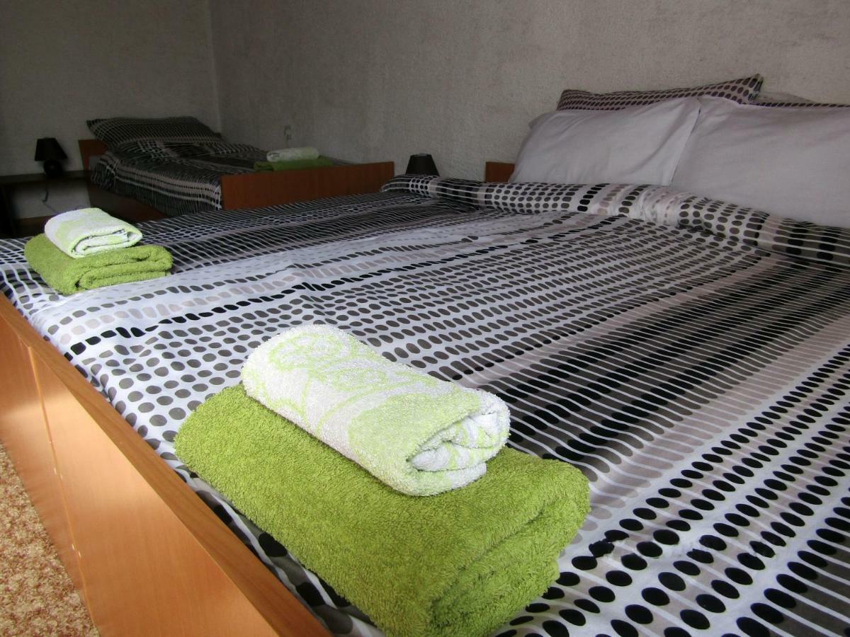 Apartmani Lovro Ogulin Bagian luar foto